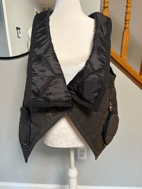 NWT XD Xenia Design Women’s Stola Veto Black Quilted Asymmetric Vest Size Large